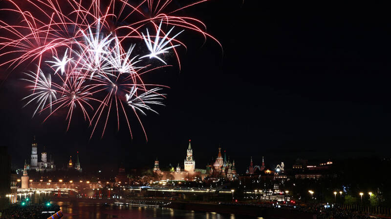 Салют в Москве в честь 9 Мая. Трансляция