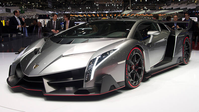 Lamborghini Veneno продали на онлайн-аукционе за рекордную сумму