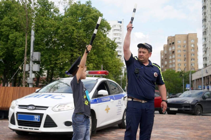 Покажут и накажут: москвичам рассказали о правилах использования СИМ