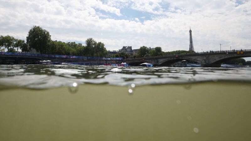 На ОИ отменили второй заплыв спортсменов из-за грязной воды в Сене