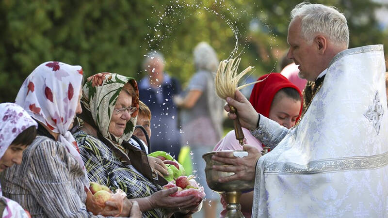 Когда отмечаются Медовый и Яблочный Спасы в 2024 году