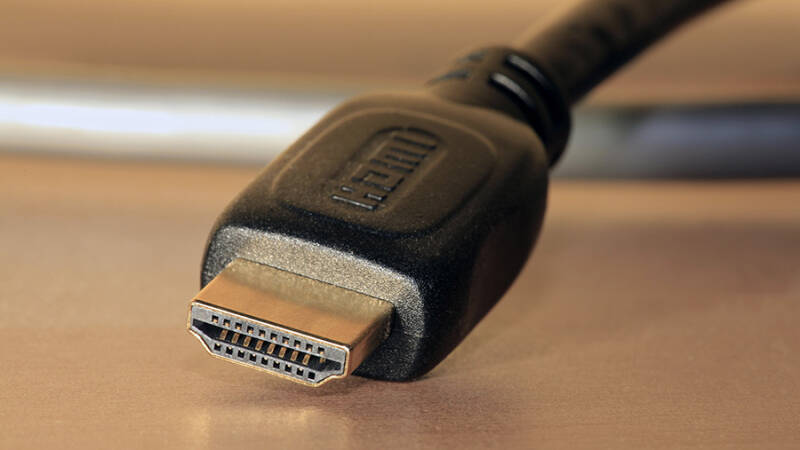 Эксперт оценил возможность кражи данных через HDMI